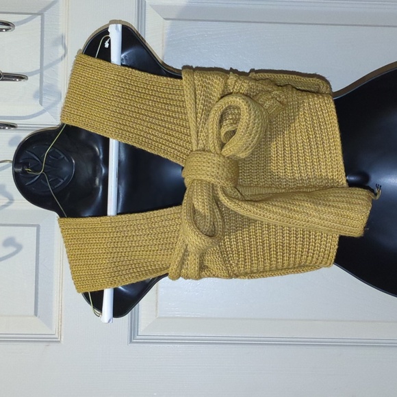 Sweater Top - Picture 2 of 2